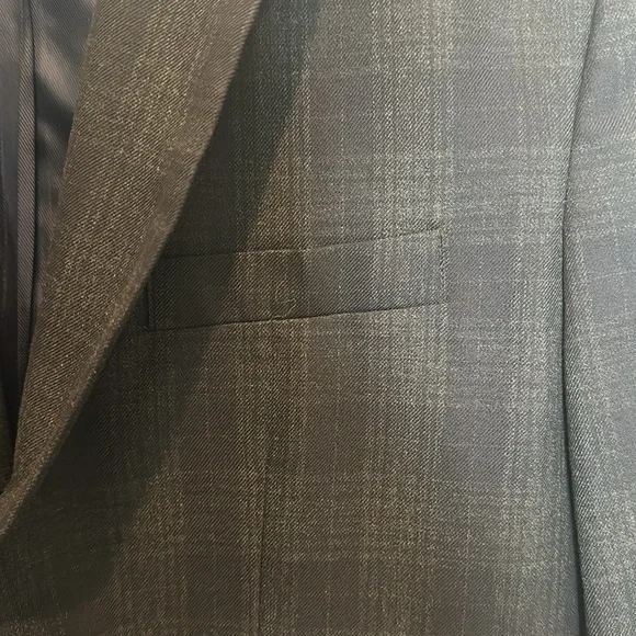 Banana Republic Men’s Sport Coat, Tailored Fit, navy/gray plaid, 42 - Picture 5 of 8